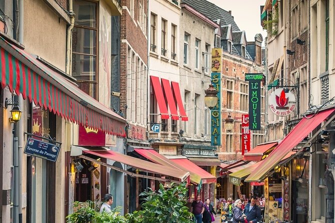 Brussels Food Tour with Full Meal & Drinks by Do Eat Better - Galerie de la Reine ends with chocolate