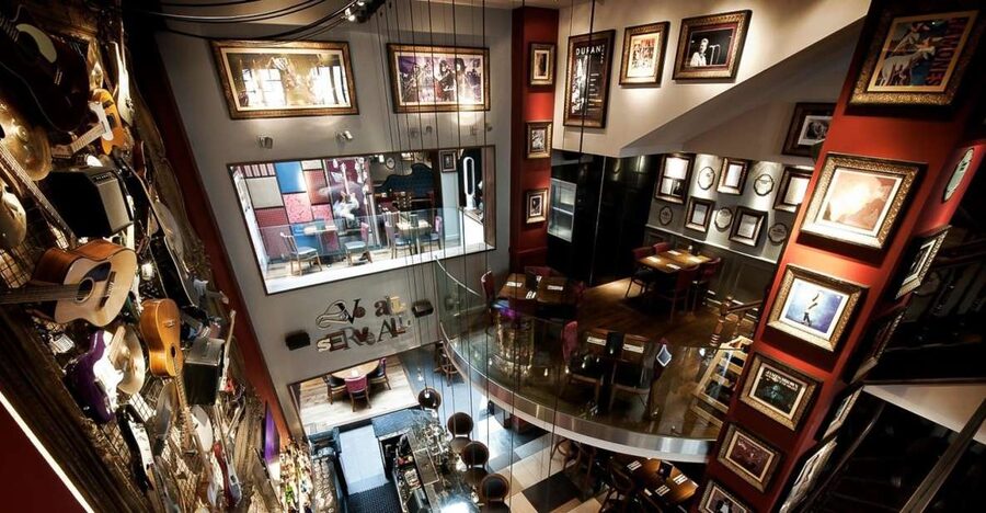 Brussels: Hard Rock Cafe with Set Menu for Lunch or Dinner - Food quality, portion size, and service