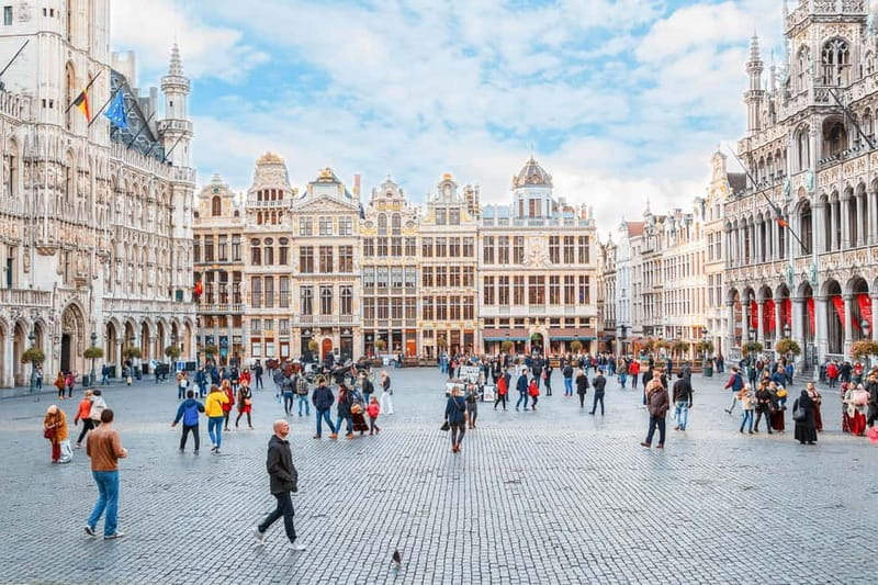 Brussels: Highlights and Hidden Corners Private Guided Walk - Grand Place, Brussels at full volume