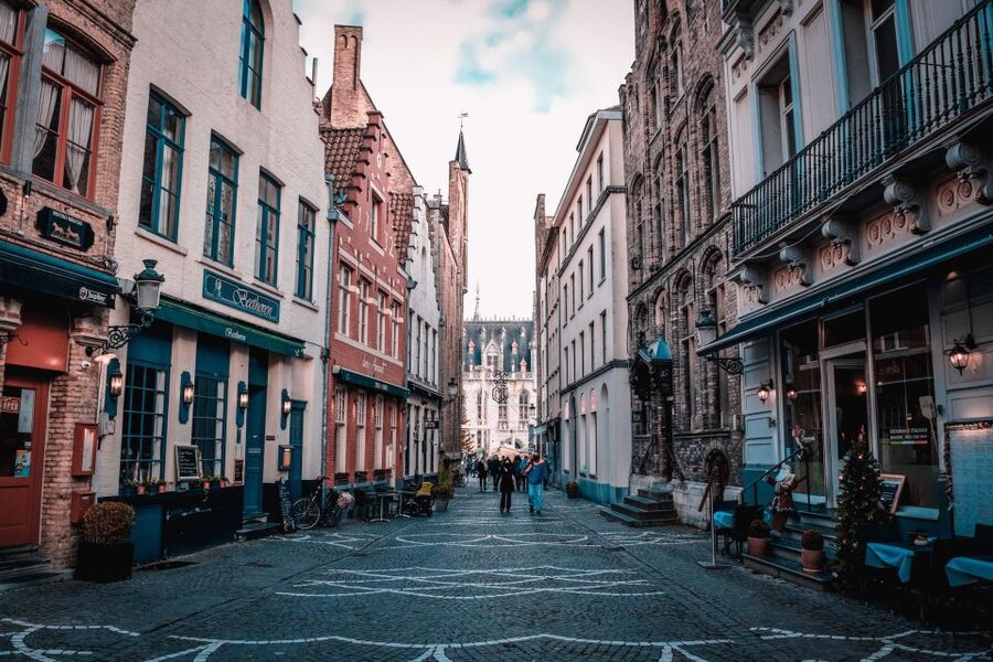 Brussels: Highlights & Hidden Gems Private Walking Tour - The African Quarter, bars, restaurants, and jazz