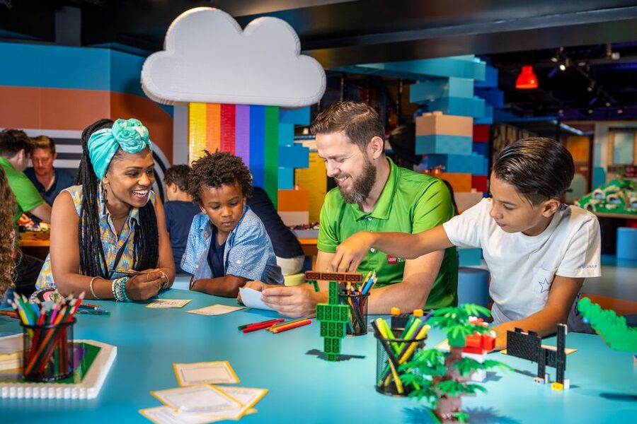 Brussels: LEGO® Discovery Centre Admission Ticket - Twelve activity zones for different kinds of children