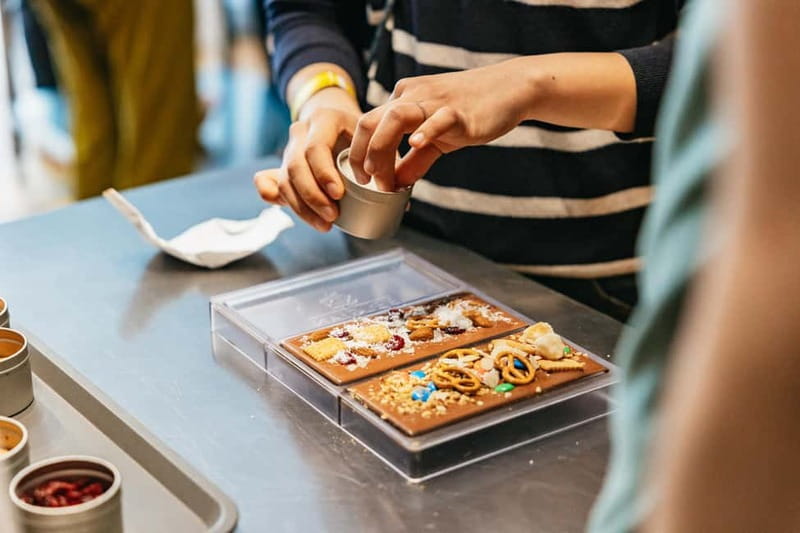 Brussels: Make Your Own Chocolates Workshop with Tastings - Finding the workshop near Gare Centrale
