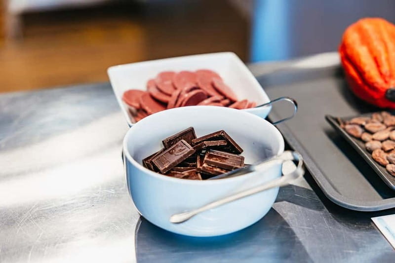 Brussels: Make Your Own Chocolates Workshop with Tastings - Making your own Belgian chocolate treats