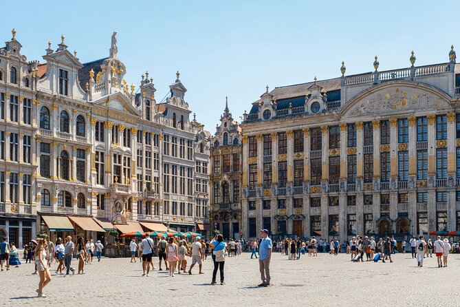 Brussels Old City’s Highlights Walking Tour - Manneken Pis and Brussels’ sense of humor