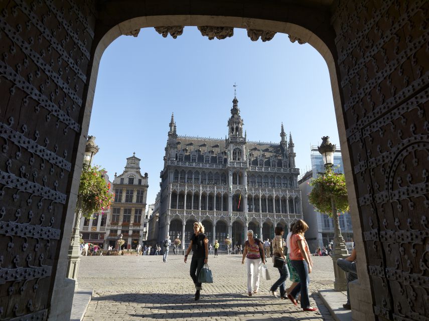 Brussels: Private 3-Hour Sightseeing Walking Tour - Saint Goedele Cathedral brings a quieter pause