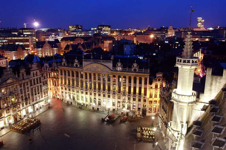 Brussels: Private 3-Hour Sightseeing Walking Tour - Grand Place gives the tour its grand opening