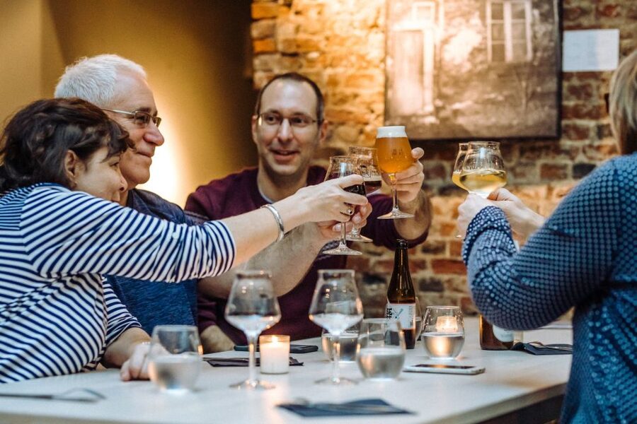 Brussels: Private Beers, Bars, and Live Music Tour by Night - Choosing between a pub, cocktail bar, and rooftop