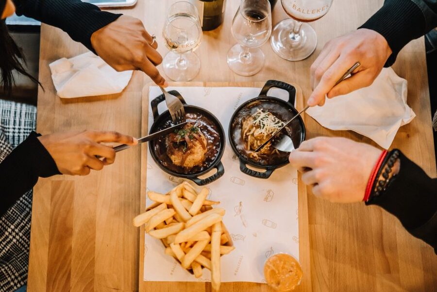 Brussels: Private Custom Walking Tour with a Local Host - Accessibility, language, and group size