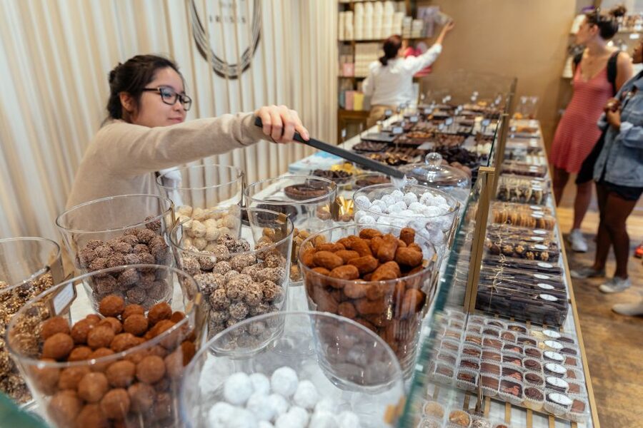 Brussels: Private Food Tour – 10 Tastings with Locals - How much food do you actually get?