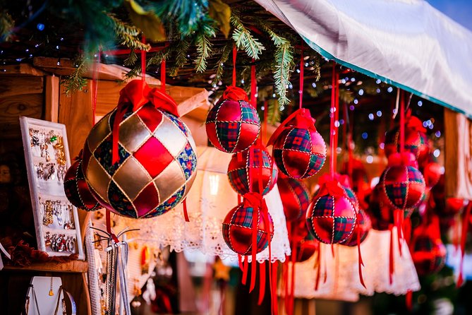 Brussels Private & Personalized Christmas Tour with a Local Guide - Boutique stalls and handmade Christmas decoration