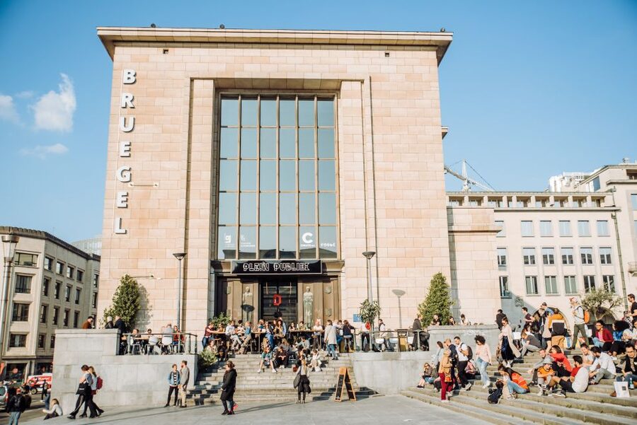 Brussels: Private Tour of the European Quarter - Parc du Cinquantenaire and the district’s grand architecture
