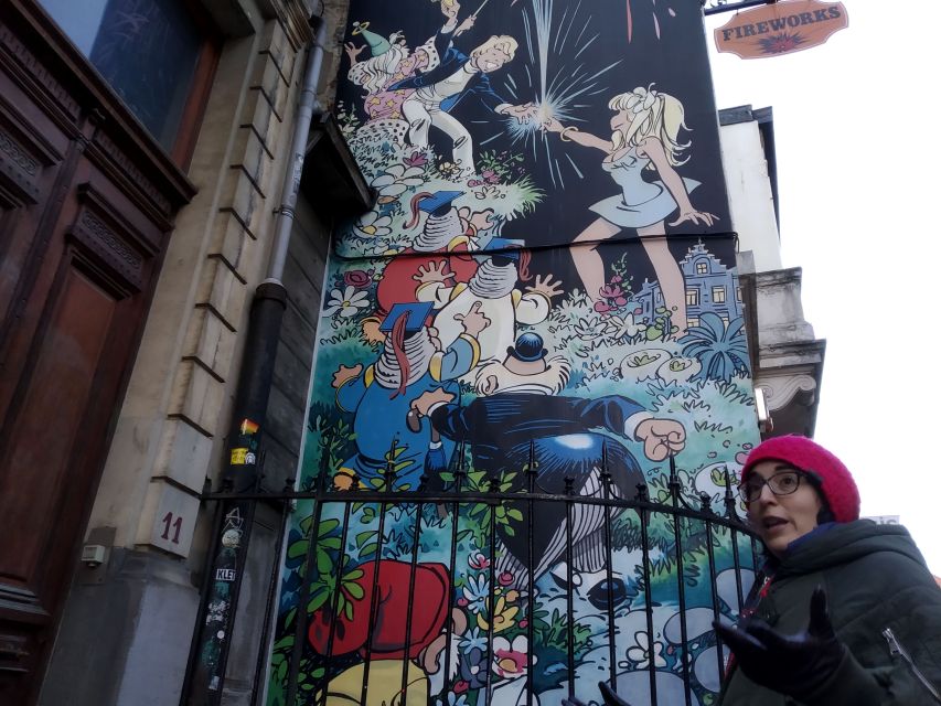 Brussels: The comic book walls walking tour - French-Belgian comic schools and drawing techniques