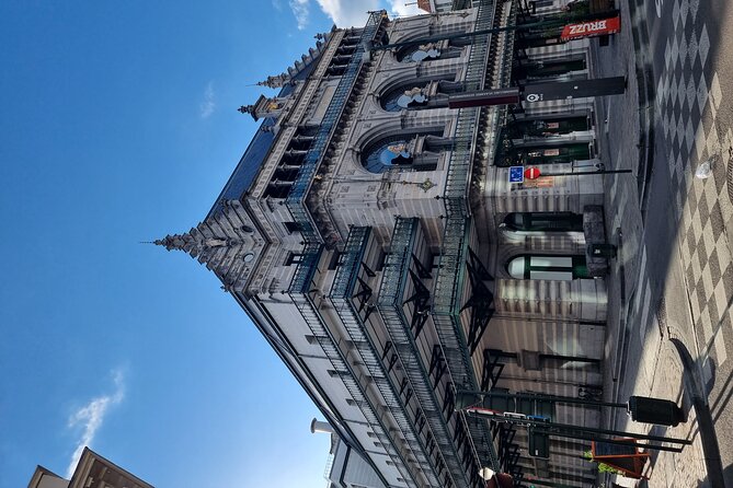 Brussels through its comics murals - How long the walk really takes