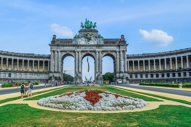 Brussels Walking Tour: Explore Top Sights & Hidden Gems - The Royal Palace and Belgium’s modern monarchy