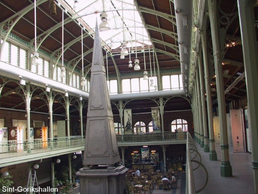 Brussels: Walking Tour from Central Station to Manneken Pis - Food advice that can improve the rest of your day