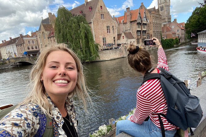 e-Scavenger hunt Bruges: Explore the city at your own pace - Churches, Hospital Buildings, and the Minnewater Area