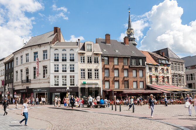 e-Scavenger hunt Hasselt: Explore the city at your own pace - From the Gin Museum to Virga Jesse Basilica