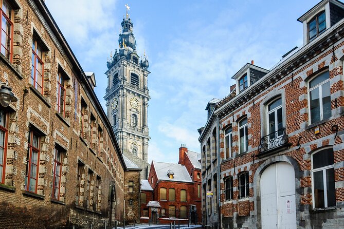 e-Scavenger hunt Mons: Explore the city at your own pace - The baroque belfry above Mons