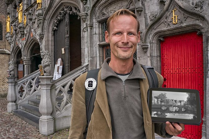 "Edges of Brugge" Photo Tour - 2hr open city tour & workshop - Why this Bruges photo walk feels different