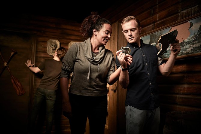 Escape Hunt Brussels, Escape Game - The family angle: helpful staff and a little drama