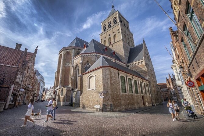 Exclusive Bruges Churches Tour: Admire Michelangelo’s Masterpiece - Saint-Salvator’s Cathedral finishes the walk