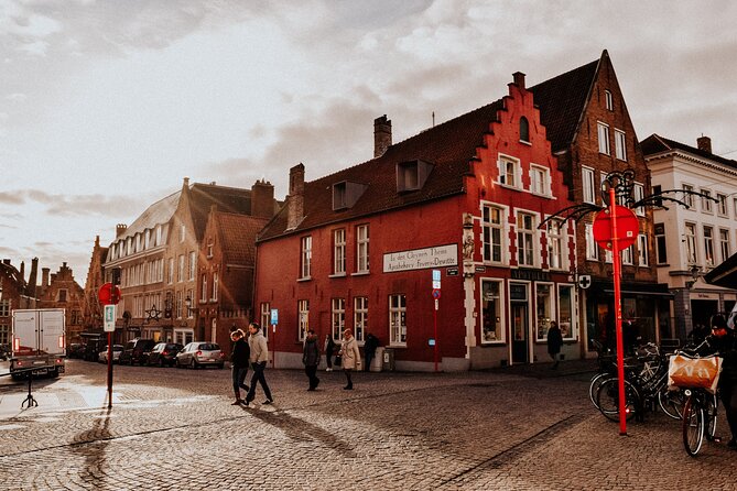 Explore Bruges in 60 minutes with a Local - Key things to know before booking
