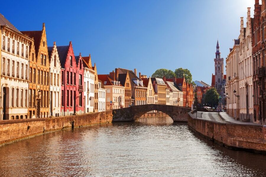 From Amsterdam: Day Trip to Bruges in Spanish or English - Brug Square, the Town Hall, and Bruges’s civic heart