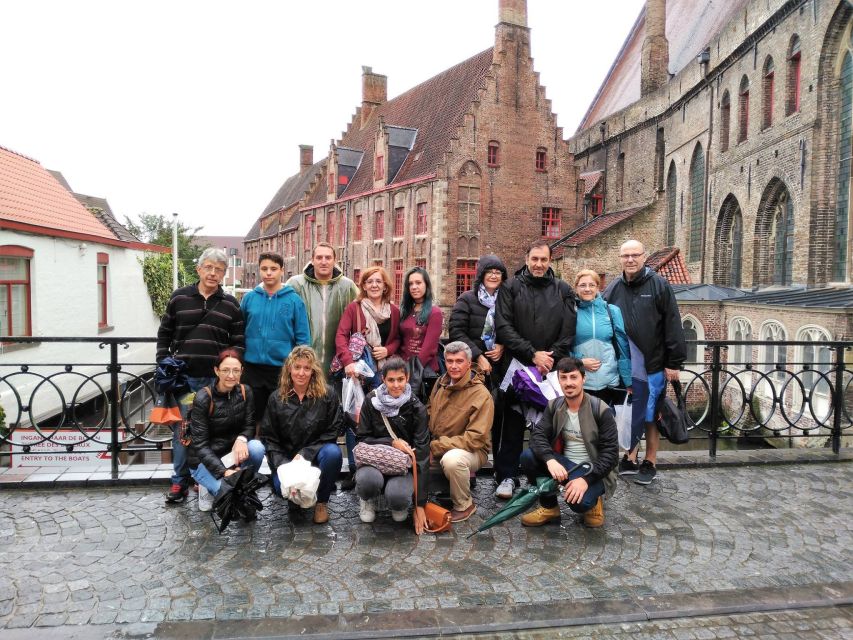 From Amsterdam: Day Trip to Bruges in Spanish or English - Three hours to eat, shop, and wander