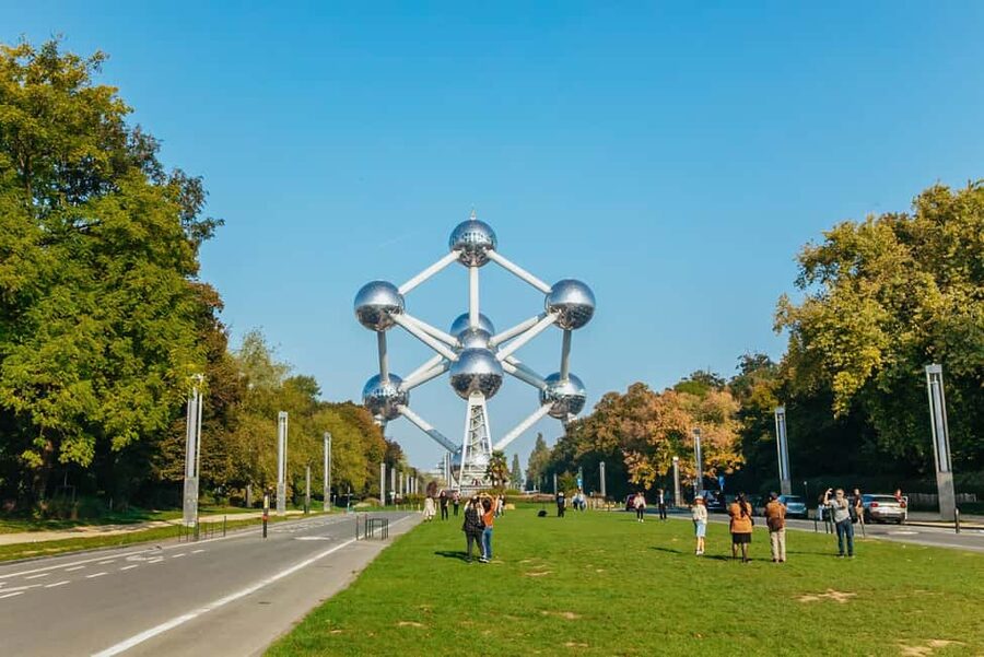 From Amsterdam: Day Trip to the Charming Brussels and Bruges - What the bilingual format means for you