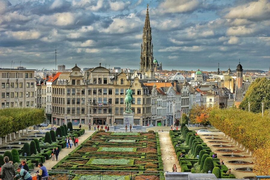 From Amsterdam: Private Sightseeing Trip to Brussels - Grand Place and medieval Brussels