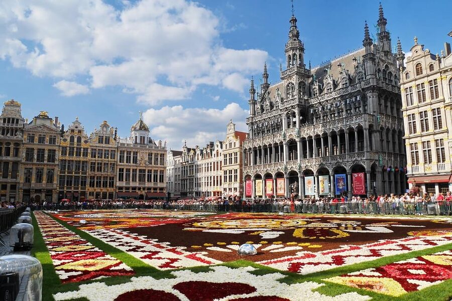From Amsterdam: To Brussels - Travel as a VIP - How the flexible schedule really works