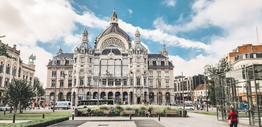 From Brussels: Guided Antwerp City Tour - How the walking pace feels