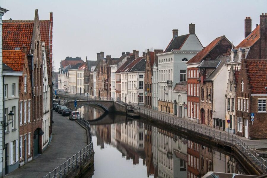 From Paris: Day Trip to the Enchanting Brussels and Bruges - What to eat and buy in Brussels