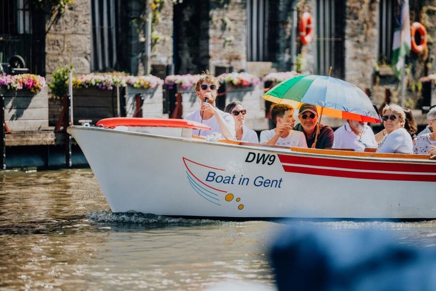Ghent: 50-Minute Medieval Center Guided Boat Trip - Roofs, umbrellas, blankets, and the weather question