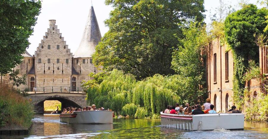50-Minute Medieval Center Guided Boat Trip