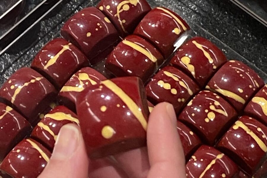 Ghent: Belgian Chocolate Walking Tour with Tastings - Nine tastings, with more variety than quantity