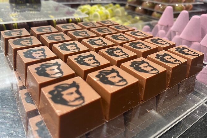 Ghent: Famous Belgian Chocolate Walking Tour with Tastings - Starting at Vrijdagmarkt with a small group