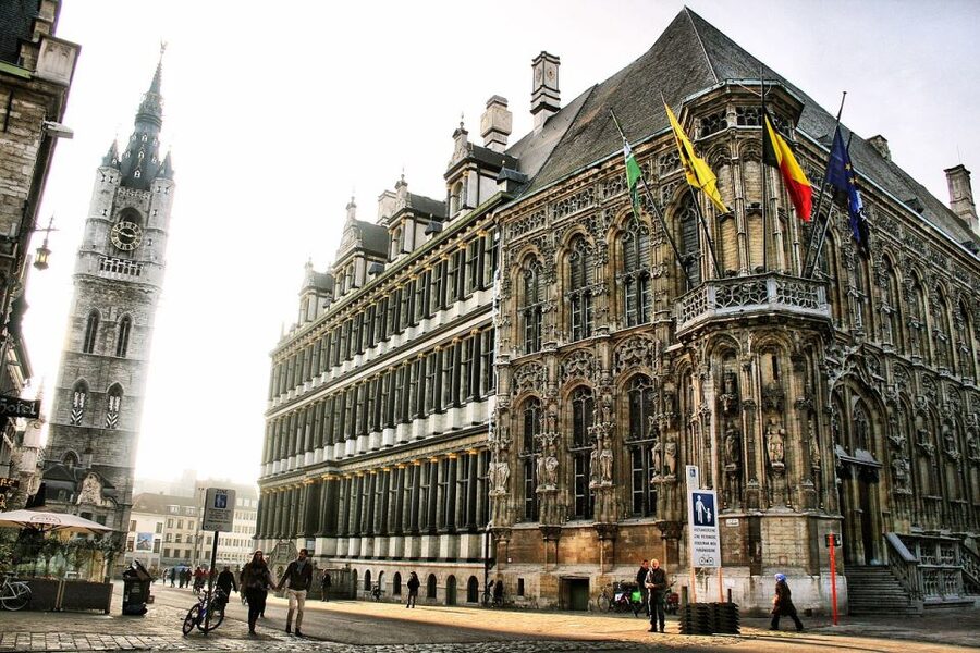 Ghent: Guided Walking Tour and Canal Boat Trip - Quick takeaways for planning your visit