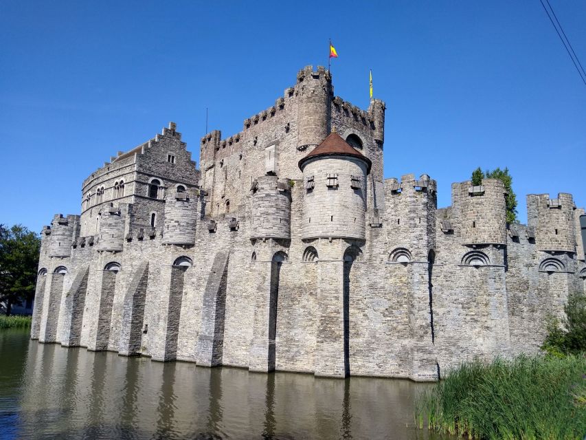 Ghent: Private Tour in Historical Center - Tasting regional food at the Great Butchers’ Hall