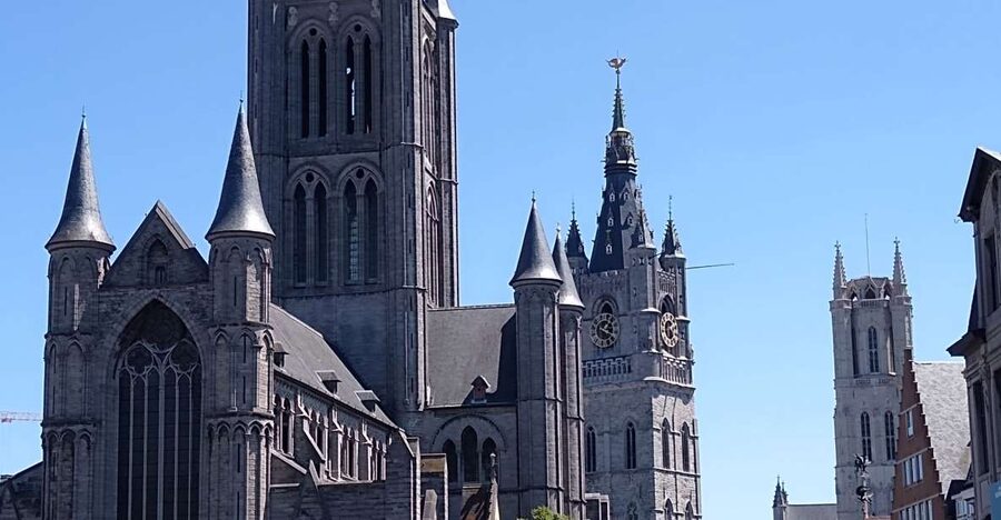 Ghent: Private Tour in Historical Center - Through patrician houses and the City Hall