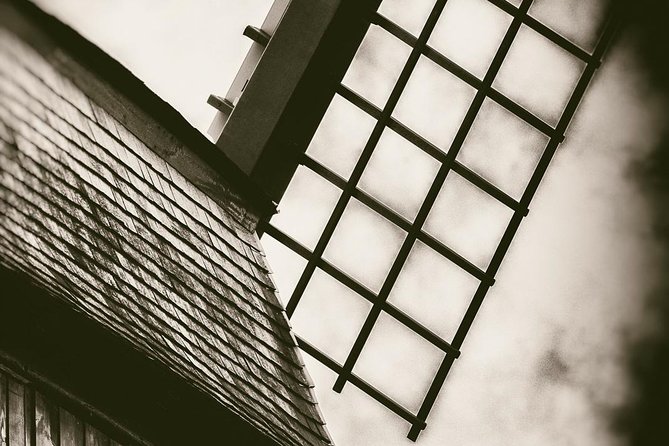 "Hidden Brugge" Photo Tour - 2hr open city tour & workshop - Burg Square: a fast start with useful basics