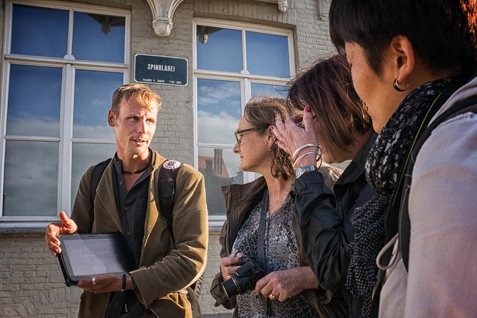 "Hidden Brugge" Photo Tour - 2hr open city tour & workshop - Is $84.33 good value for Bruges?