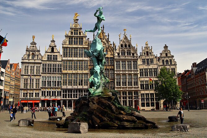 Historical Walking Tour: Legends of Antwerp - Nello and Patrasche: Antwerp’s most unexpected story