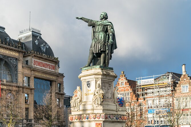 Historical Walking Tour: Legends of Gent - Huis van Alijn and the story of the god house