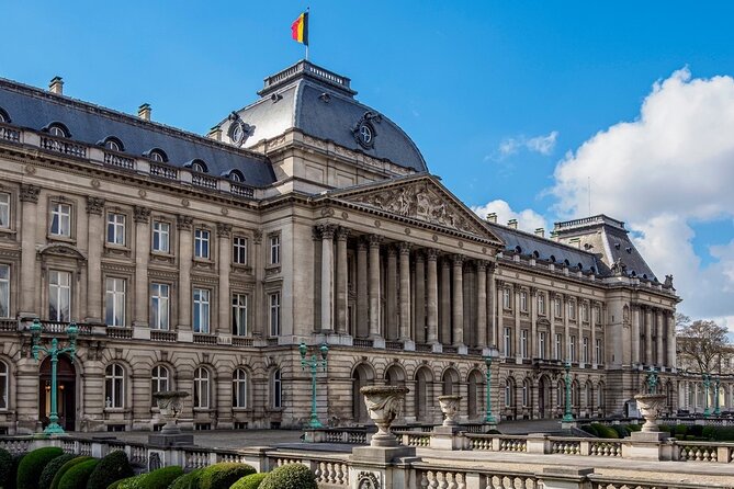Historical Walking Tour: The Story of Brussels - by Legends - The cathedral brings medieval Brussels into view