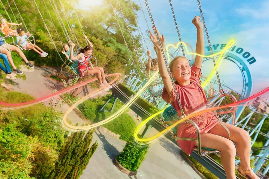 Lichtaart: Bobbejaanland Entry Ticket - Accessibility and practical limits
