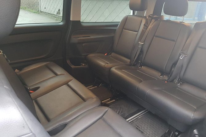 Luxury Minivan from Brussels airport to the city of Brussels - What the trip feels like in practice