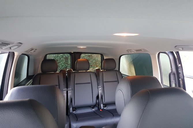Luxury Minivan from Charleroi airport to the city of Brussels - The ride into Brussels, without extra stops
