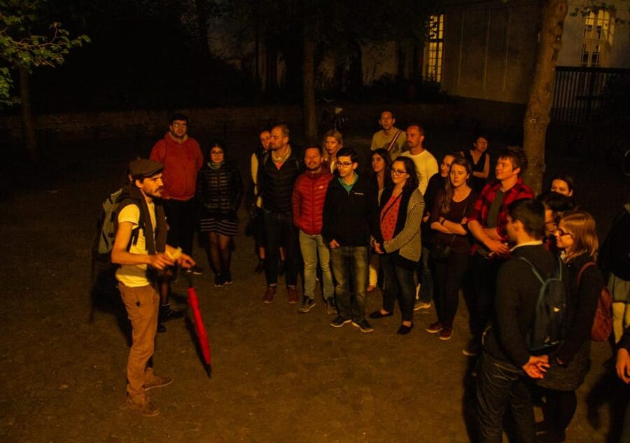 Night Tour: The Dark Side of Bruges - by Legends - What the rating and guide feedback suggest