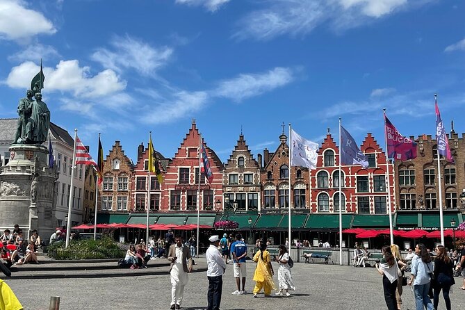 Private Arrival Transfer from Brussels Airport to Bruges with Business car - Why a private airport ride can make sense for Bruges